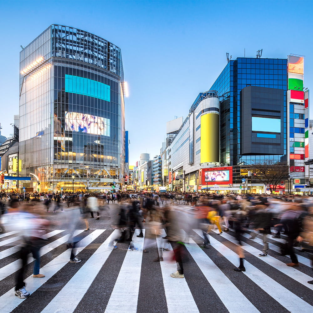 スクランブル交差点の画像